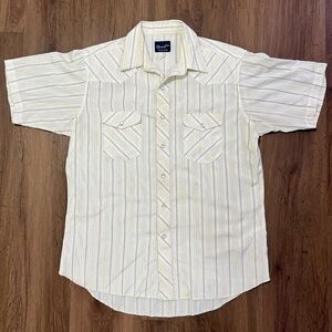 Vintage 80’s Wrangler Short Sleeve Shirt